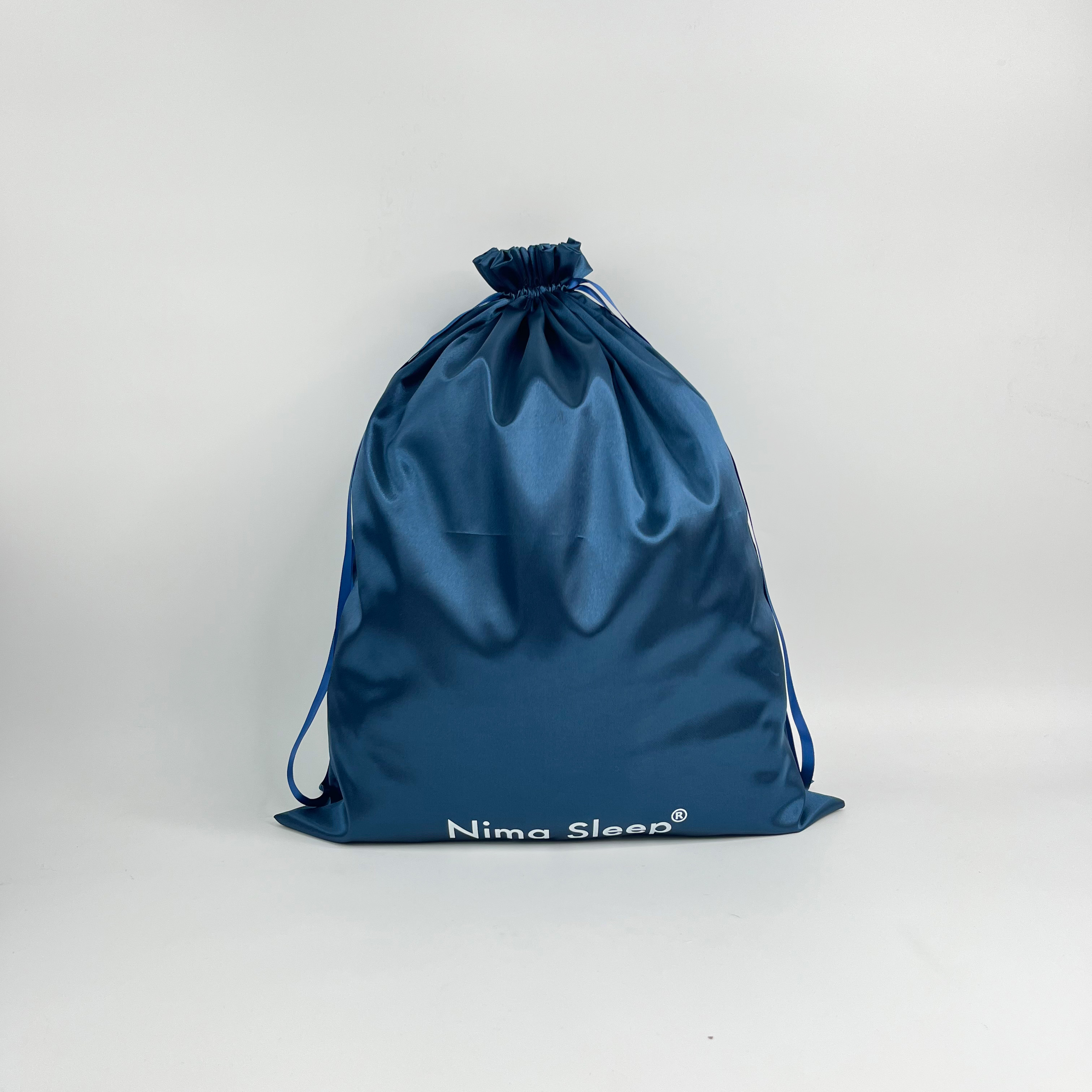 China Eco-friendly custom logo silk drawstring bag for